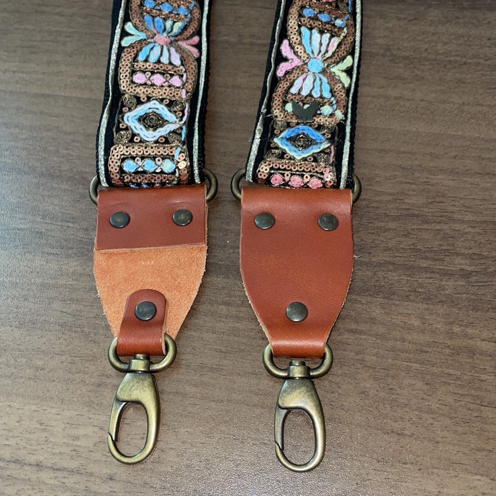 Embroidered bag strap - Picture 5 of 6